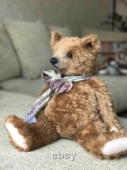 Bear in classical style
