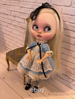 Blythe doll custom Alice in Wonderland OOAK by Blytheclothes Studio