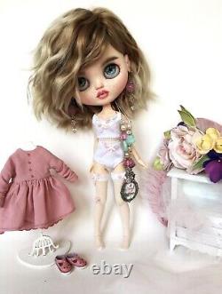 Blythe doll custom ooak pre-loved three outfits