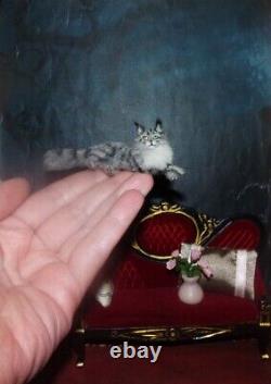 Mainecoon cat miniature handmade OOAK 112 dollhouse realistic handsculpted IGMA
