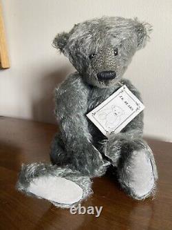 NICE OOAK Artist Teddy Bear JILL KENNY Gray Weighted mohair 14 jointed signed