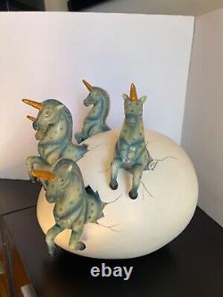 SERGIO BUSTAMANTE LARGE EGG WITH 5 UNICORNS. UNIQUE PIECE OOAK. With COA