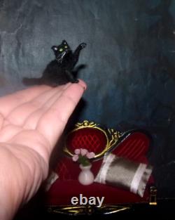 ARTISAN Miniature Black Cat OOAK pour maison de poupée 1:12, réaliste, sculpté à la main et fait main