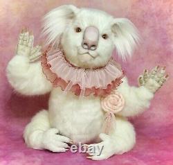 Albino Koala. Candy Artist Ooak Poseable Blanc Koala Par Fashion Teddy Bears