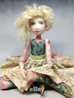 Artiste Doll Blond Plumes Cheveux Chaussures En Or Ooak
