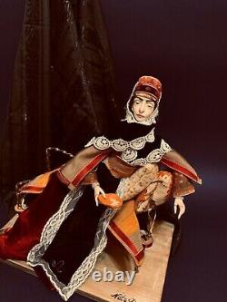 Artiste Ethnique Collectionnable Poupée Aristocratique Dame Nare En Robe Folklorique Arménienne