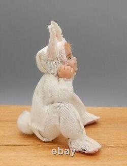 Costume de lapin sculpté OOAK pour poupée enfant Darla Knox Artisan Dollhouse Miniature 112