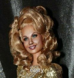 Dolly Parton Barbie Doll Celebrity Robe En Or Fait Main Repeint Ooak Par Olia