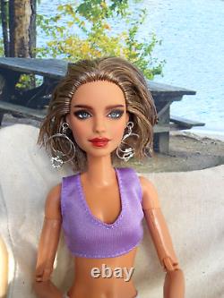 Douce poupée Barbie personnalisée unique peinte à la main avec corps MTM par l'artiste Yu