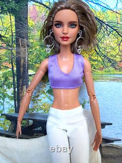 Douce poupée Barbie personnalisée unique peinte à la main avec corps MTM par l'artiste Yu