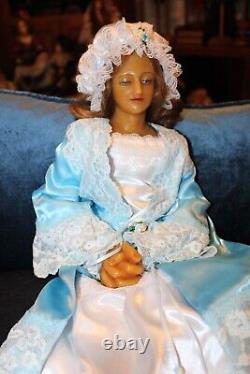 Grande poupée en cire vintage unique disant ses prières au coucher