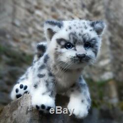 Main Réaliste Cub Snow Leopard / Chat / Chaton En Peluche Ooak (27cm)