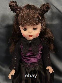Nadja Wwdits Doll Ooak Fan Personnaliséart Repaint Collector Vampire Fantôme M. Alexander