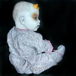 Ooak Art Doll Lifelike Repeint Gothique / Horror Renaître Lil' She-devil Sheila