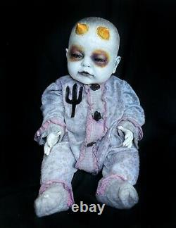 Ooak Art Doll Lifelike Repeint Gothique / Horror Renaître Lil' She-devil Sheila