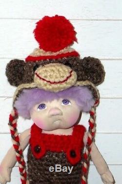 Paty Ollaif Douce Sculpture Une D'un Monkey Doll Genre Artiste