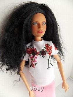 Poupée Barbie customisée à la main OOAK, habillée et repeinte, corps en mohair, par l'artiste Donna Anne