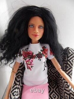 Poupée Barbie customisée à la main OOAK, habillée et repeinte, corps en mohair, par l'artiste Donna Anne