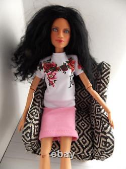 Poupée Barbie customisée à la main OOAK, habillée et repeinte, corps en mohair, par l'artiste Donna Anne