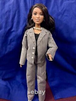 Poupée Kamala Harris OOAK Custom Repaint Fait Main Collectionneur Art Barbie AA USA