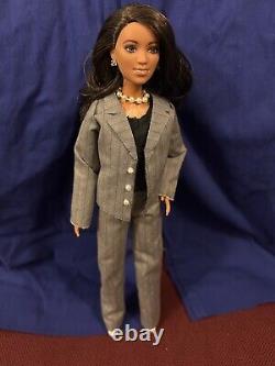 Poupée Kamala Harris OOAK Custom Repaint Fait Main Collectionneur Art Barbie AA USA