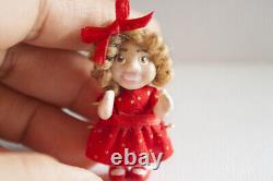 Poupée Shirley Temple avec boîte d'affichage, 112 Miniature Artisanale Unique en Son Genre (OOAK)