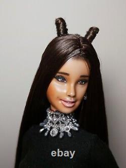 Poupée d'art Ariana Grande OOAK, relookage réaliste de Barbie célébrité