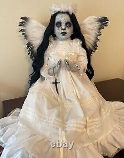Poupée d'art d'horreur unique en son genre effrayante, terrifiante, diabolique faite à la main, accessoire d'Halloween ange déchu fille.