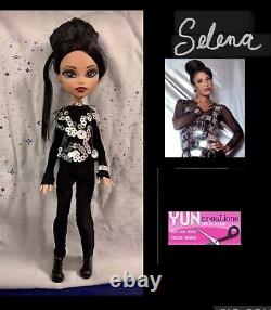 Poupée de mode en hommage à Selena Quintanilla - OOAK - Artisanale - Collectionneur - Art collectible