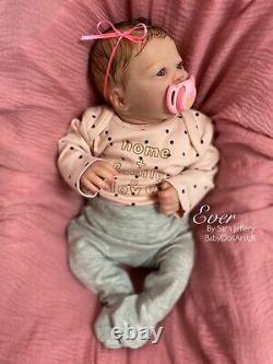 Reborn Baby Girl Doll Ever Realborn With Coa Par L'artiste Britannique Sara Jeffery
