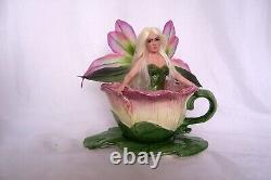 Sculpture unique Tea Cup Fairy, Fae par Phyllis Morrow (Pgm Sculpting)