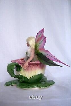 Sculpture unique Tea Cup Fairy, Fae par Phyllis Morrow (Pgm Sculpting)