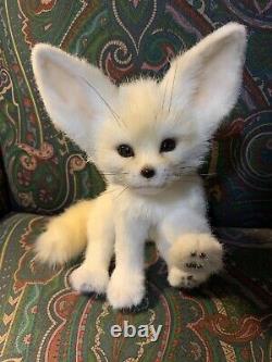 Unique OOAK Fennec Fox Cub: Peluche d'animal réaliste de collection pour artiste chiot.